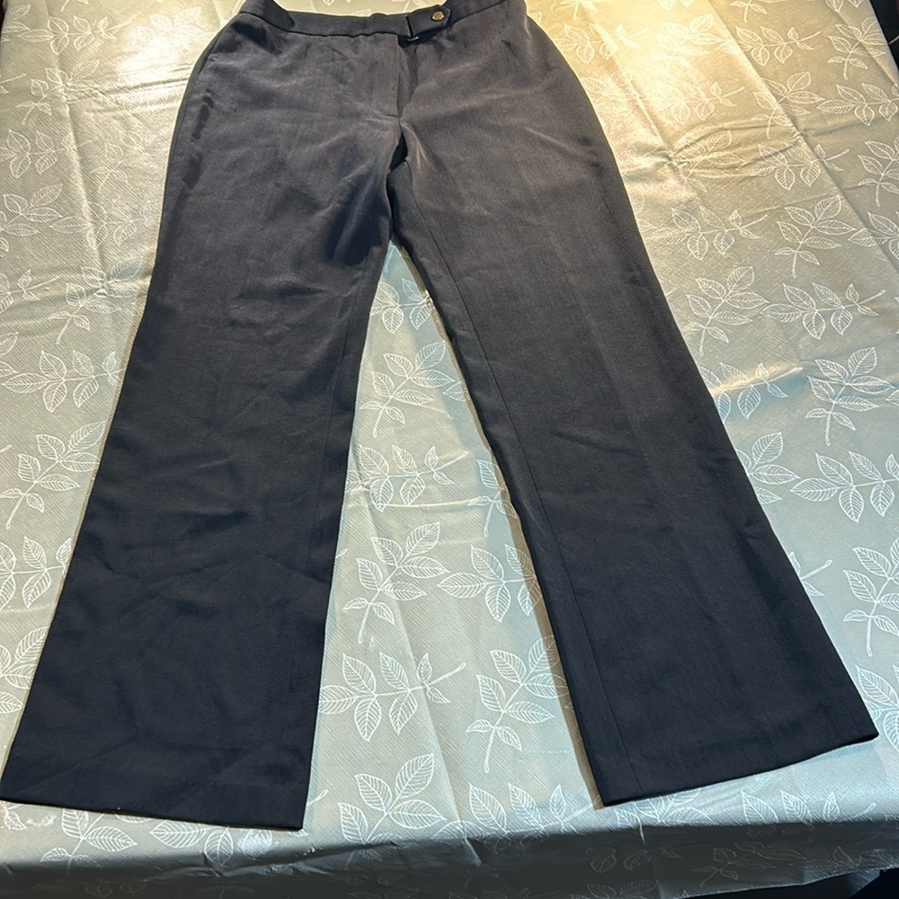 Ladies Studio Move Dress Pants.